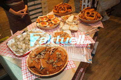 Wasen-Shopping-Party bei Trachten Angermaier in Stuttgart