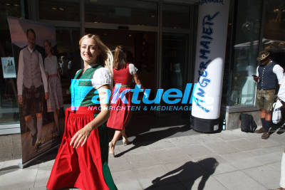 Wasen-Shopping-Party bei Trachten Angermaier in Stuttgart