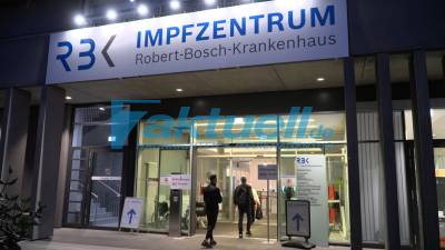 Impfzentren schließen: Letzte Impfungen Abbau im Robert-Bosch-Krankenhaus - Abbau der Impfkabinen