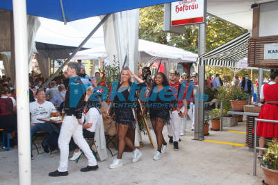 Biergarten-Volksfest im Schlossgarten