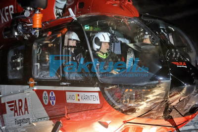 Drei Tote bei Lawinenabgang, 8 Verschüttete von Riesen-Lawine mitgerissen - 3 sterben in den Schneemassen, metertief verschüttet - einer wurde in 6m Tiefe gefunden - Motorcross-Talente unter den Opfern