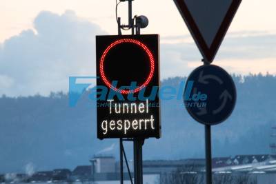 Überschlag im Leutenbach Tunnel - Fahrtrichtung Backnang voll gesperrt - Bilder der Sperrung
