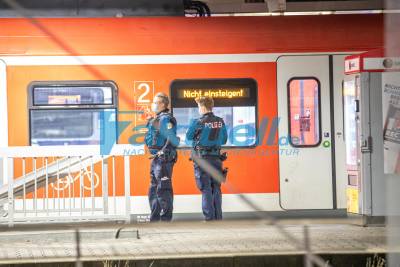 Teenager bei Messerattacke in S-Bahn schwer verletzt: Täter weiterhin flüchtig