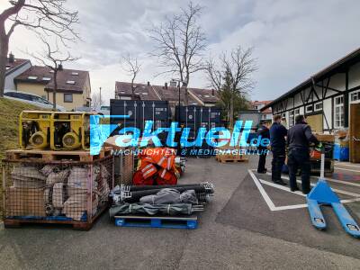 Feuerwehren aus ganz BW unterstützen durch Spendenaktion die Ukraine- Technische Geräte mit 5 bis 6 Sattelschleppern auf dem Weg an die Grenze- 3 O Töne