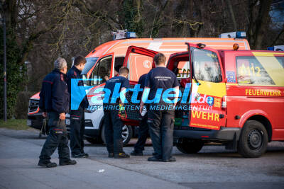 Ukraine-Flüchtlinge in Stuttgart: Feuerwehr bei ersten Vorbereitungsarbeiten einer Halle - bereits 800 Flüchtlinge in Hotels untergebracht - Außergewöhnlichen Einsatzlage