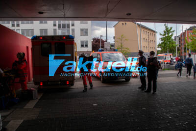 Fernzug erfasst junge Frau - tödlich verletzt