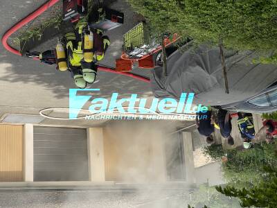 Unterirdische Elektroanlage brennt: Starke Rauchentwicklung in Marbacher Wohngebiet