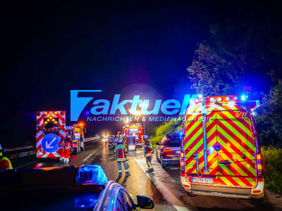 Person aus PKW geschleudert - Schwerer Unfall auf A81 - Suche nach weiterer Person mit Drohne