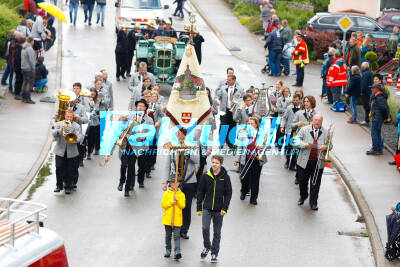 Schnittlingen on Fire Oi Dorf oi Feschd- Landrat Edgar Wolff Nicole Razavi zu Gast - Festumzug und Schauübung