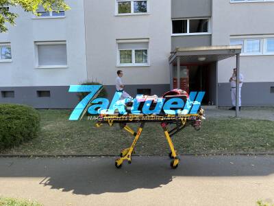 Wohhnungsbrand in Mehrparteienhaus: Schwerverletzter Bewohner mit Rettungshubschrauber in Klinik geflogen
