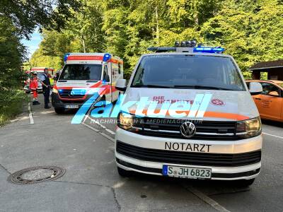 Schwerer Unfall mit Rentnerin - Befreiung aus VW Golf durch Feuerwehr 