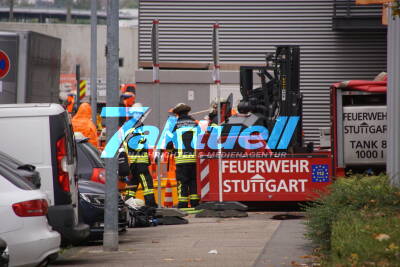 Großer Feuerwehreinsatz an Metzgereibetrieb nach Ammoniakaustritt - 2 O Töne