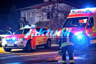 E-Call System löst Rettungseinsatz nach heftigem Crash aus: Insassen meldeten sich nicht - Retter wurden losgeschickt - Folgeunfall