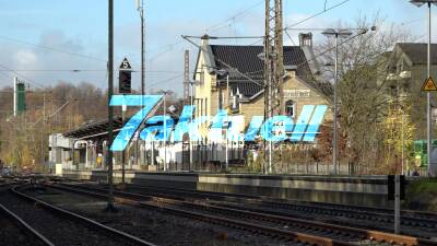 Mann am Bahnhof von Werkstattzug erfasst und getötet - Kollission unmittelbar vor den Bahnsteigen beim Überqueren der Gleise