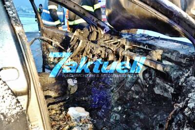 Schwerer Glätteunfall - Skoda rund 20 Meter weit geschleudert - Gegnerischer PKW geht nach Aufschlag in Flammen auf - Straße vollgesperrt