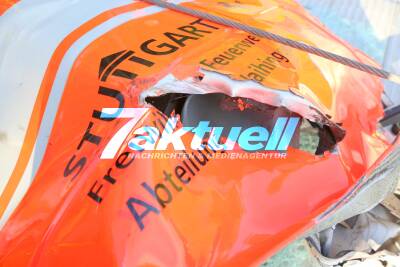 Feuerwehrfahrzeug wird auf Autobahn 8 in Unfall verwickelt