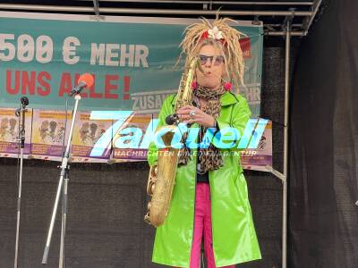 Internationaler Frauentag - Mehrere tausend Teilnehmer bei Kundgebung in Stuttgart - 5 O Töne