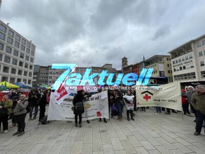 Internationaler Frauentag - Mehrere tausend Teilnehmer bei Kundgebung in Stuttgart - 5 O Töne