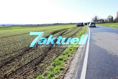 21 jährige überschlägt sich mit Audi - Schwerer Unfall in Stuttgart Mühlhausen
