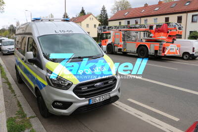 Bedrohungslage durch Messer-Mann im Treppenhaus - Großer Polizeieinsatz mit SEK in Leipzig 