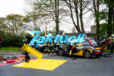Schwerer Crash auf dem Ostring in Herten mit 3 Fahrzeugen