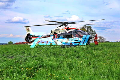 Horrorcrash: Ausweichmanöver endet in Tragödie - 9 Verletzte - drei Hubschrauber im Einsatz, 1 Jähriges Kind verletzt, Frau eingeklemmt 