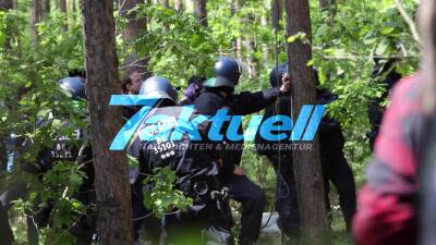 Polizei räumt mit rund 400 Kräften Protestcamp in der Berliner Wuhlheide