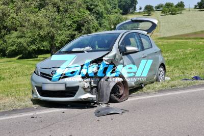 Schwerer Unfall auf Landstraße - Zwei Fahrer schwer verletzt - Rettungsgubschrauber im Einsatz bei Althütte-Kallenberg