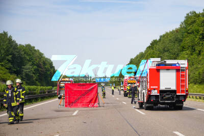 Tödlicher Motorradunfall auf der A8 Höhe Kirchheim/Teck - Kradfahrer kollidiert mit Kleintransporter - Vollsperrung für 5 Stunden