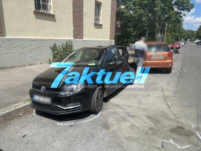 Nach Verkehrsunfall vier Fahrzeuge beschädigt - Zeugen gesucht