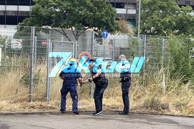 Großeinsatz der Polizei am Großmarkt - Helikopter fahndet nach Person - Suche nach Gegenstand