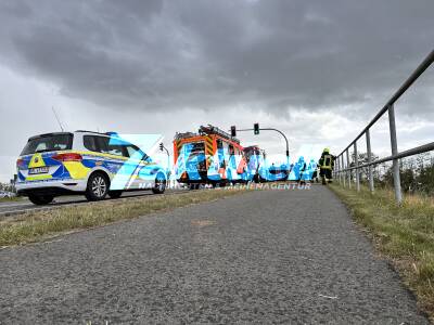 Schwerer LKW-Unfall bei Dabergotz - Fahrzeug stürzt von Autobahnbrücke