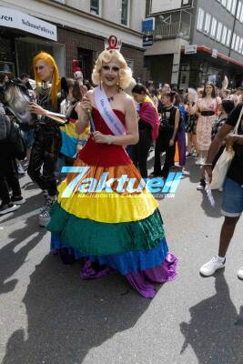 Stuttgart erlebt größte CSD Parade seiner Geschichte - 400.000 Besucher - 35.000 Teilnehmer