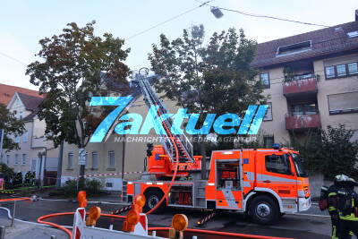 Brand in Wohnhaus - Großeinsatz der Feuerwehr