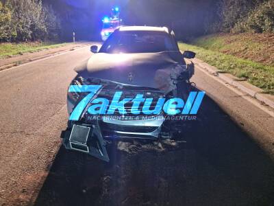 Frontalzusammenstoß zwischen 2 PKW -2 Personen verletzt - Mercedes-Fahrer stand unter alkoholischer Beeinflussung
