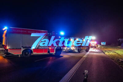 Illegales Autorennen auf A555: Zwei Tote bei Horrorcrash: Mann und Frau in PKW auf Autobahn verbrannt - Mercedes und Audi behrühren sich (Rennen?) - krachen auf Polo, diesder dreht sich und fängt Feuer O-Ton Polizei- O-Ton Feuerwehr 