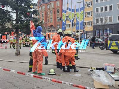 Unbekannte Substanz auf Treppenabgang - Feuerwehreinsatz am Marienplatz - Bahnverkehr an der Haltestelle eingestellt