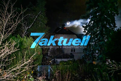 Rund 60 Brandeinsätze in Stuttgart | Größerer Dachstuhlbrand in Hanglage | Feuerwehr Stuttgart
