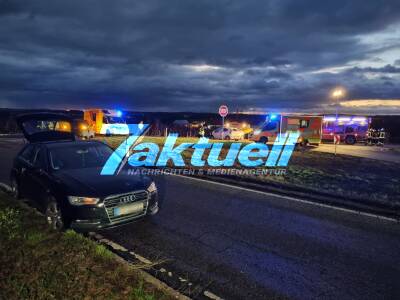 Schwerer Kreuzungsunfall B27 bei Kirchheim Neckar - zwei Personen verletzt, eine davon schwer 