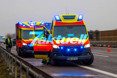 Pkw kracht in Leitplanke auf A10 bei Oberkrämer 