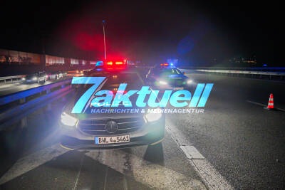 23 Jähriger kracht alkoholisiert in Ford und danach in Leitplanke - Schaden von 55.000€ - Audi A6 völlig zerstört 