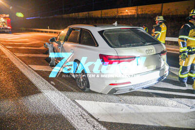 23 Jähriger kracht alkoholisiert in Ford und danach in Leitplanke - Schaden von 55.000€ - Audi A6 völlig zerstört 