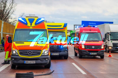 Schwerer LKW-Unfall legt A10 zwischen Dreieck Havelland und Anschlussstelle Oberkrämer lahm