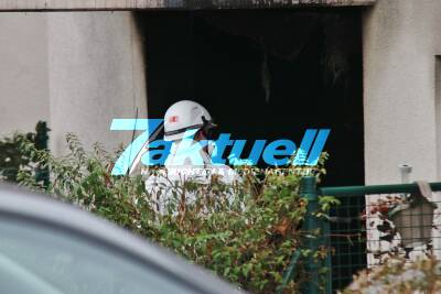 Dramatischer Brand mit 4 Toten und 1 lebensgefährlich verletzten Person - Drei Gebäude beschädigt - Drei Hunde tot geborgen - Spurensicherung bei der Arbeit