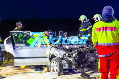 Schwerer Verkehrsunfall auf A10 zwischen Oberkrämer und Kreuz Oranienburg  