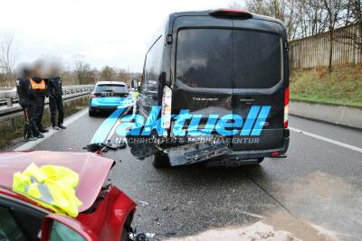 Crash mit 4 Fahrzeugen im Berufsverkehr: Zwischenzeitlich 17 Kilometer Stau auf der B29 Richtung Stuttgart