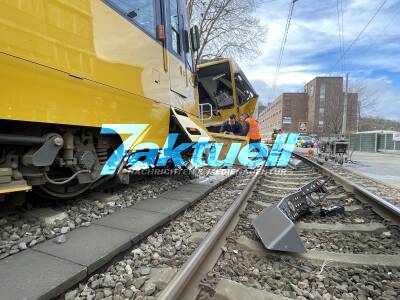 Verheerender Stadtbahn-Crash: Stadtbahn kollidiert mit stehendem Zug - eine Person reanimiert - 15 Personen teils schwer verletzt