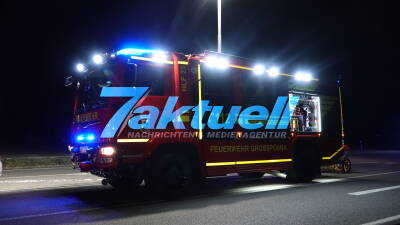 Transporter schliddert nach Crash über Bundesstraße - Verletzte bei Unfall in Großpösna