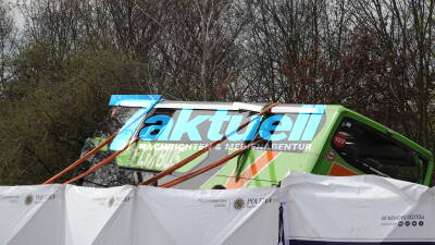 Mehrere Tote und Verletzte bei Flixbus-Unfall - Reisebus kippt auf A9 bei Wiedemar um 