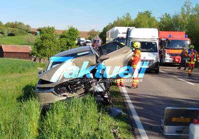 B328 bei Großbottwar über 5 Stunden voll gesperrt: Schwerer Unfall auf dem Autobahnzubringer - Frontalcrash mit zwei Verletzten - 70.000 € Schaden